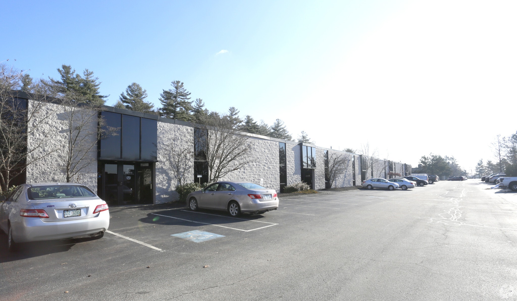 8 Industrial Way, Salem, NH for lease Primary Photo- Image 1 of 3