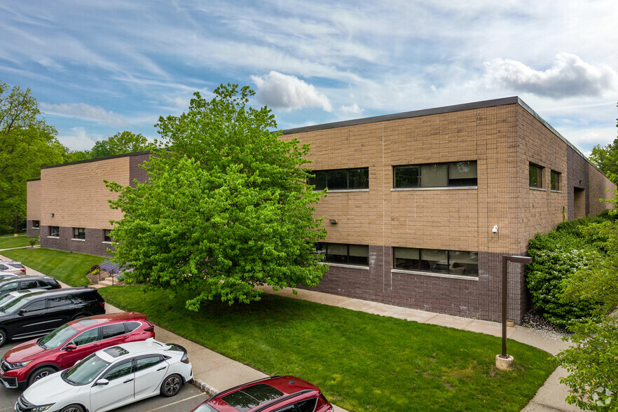 222 New Rd, Parsippany, NJ for sale - Building Photo - Image 1 of 5