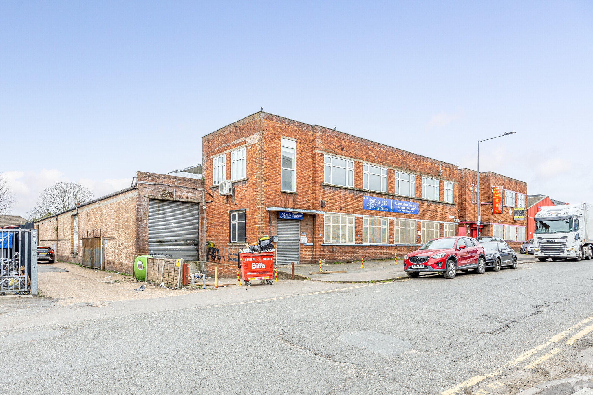253-254 Water Rd, Wembley for lease Primary Photo- Image 1 of 3