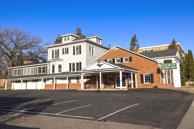 More details for 520 2nd St, Excelsior, MN - Retail for Sale