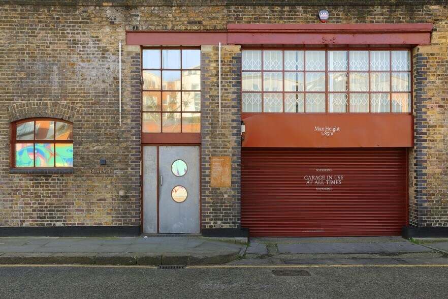 5 Conlan St, Londres à louer - Photo du bâtiment - Image 3 de 18