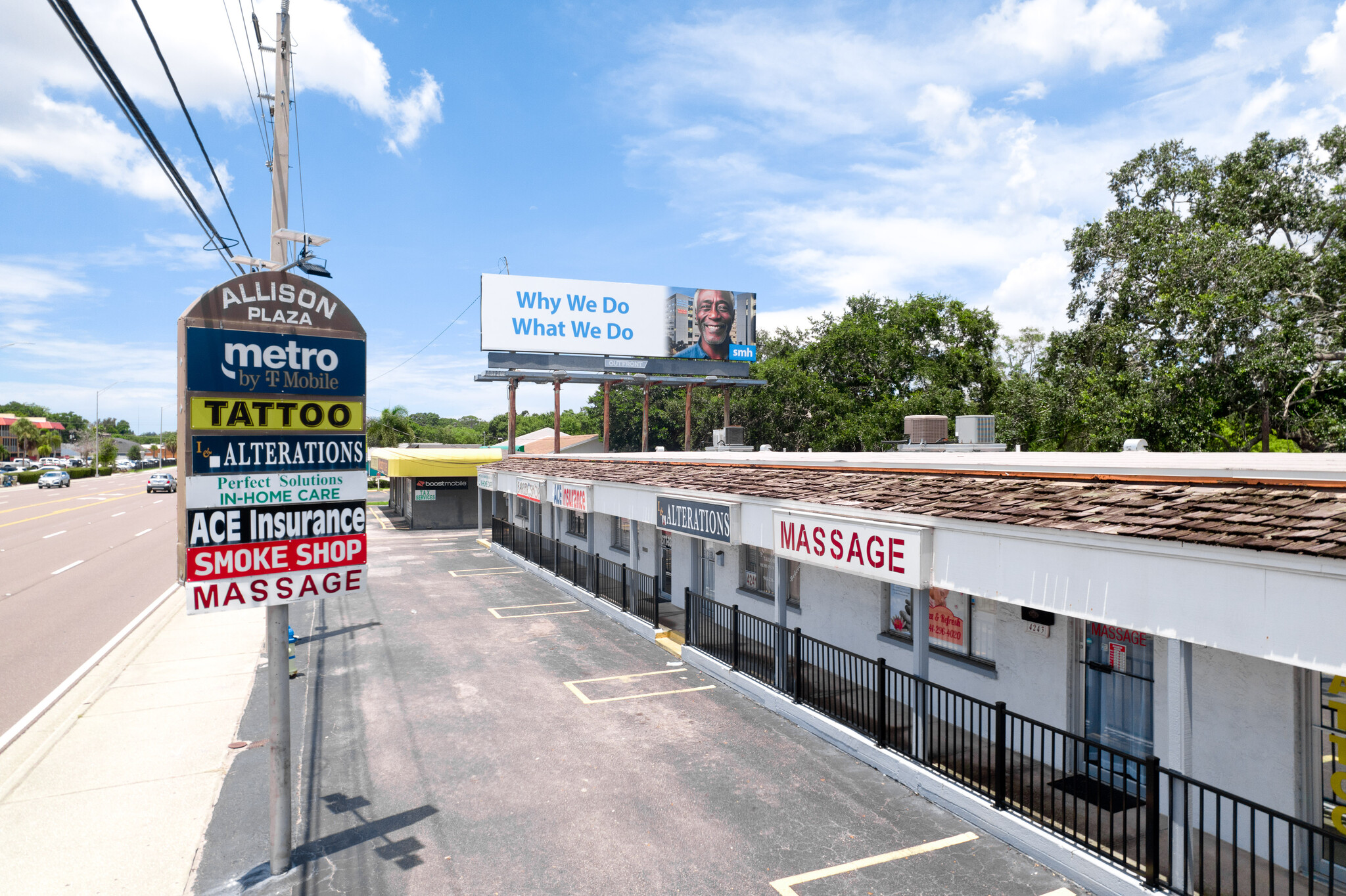 4235 Bee Ridge Rd, Sarasota, FL for sale Building Photo- Image 1 of 14