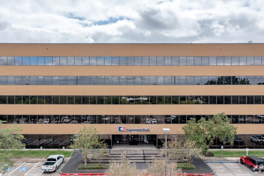 11550 Fuqua St, Houston, TX à louer - Photo du bâtiment - Image 3 de 8