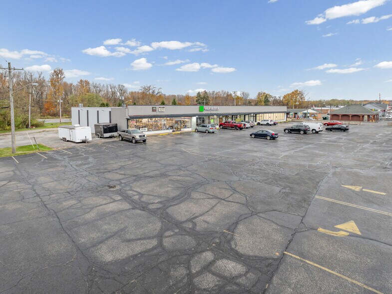 6704-6720 N Ridge Rd, Madison, OH à vendre - Photo du bâtiment - Image 2 de 19