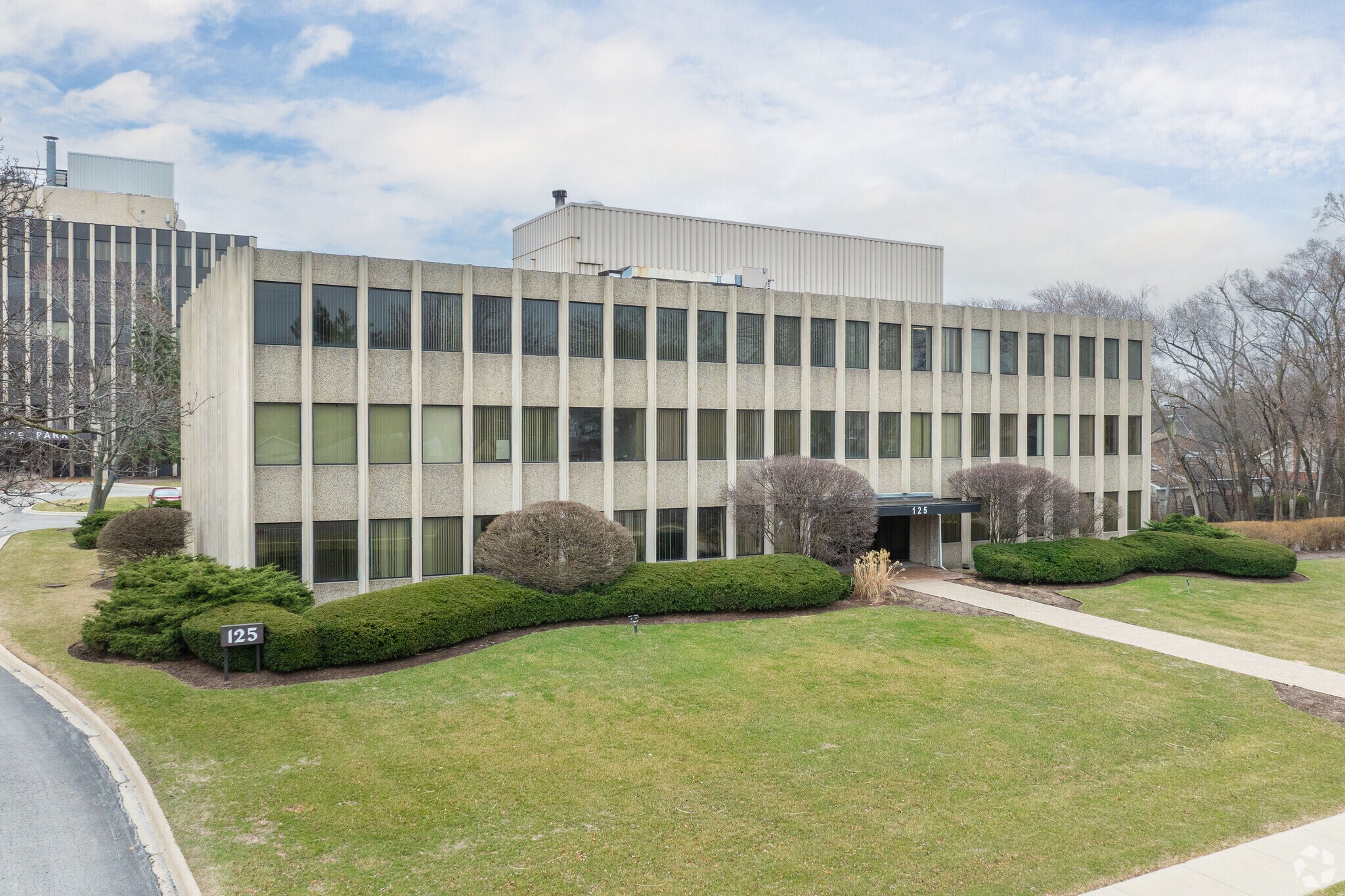 125 S Wilke Rd, Arlington Heights, IL for lease Primary Photo- Image 1 of 11