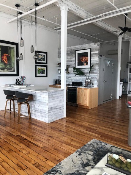 181 Westchester Ave, Port Chester, NY à louer - Photo intérieure - Image 3 de 18