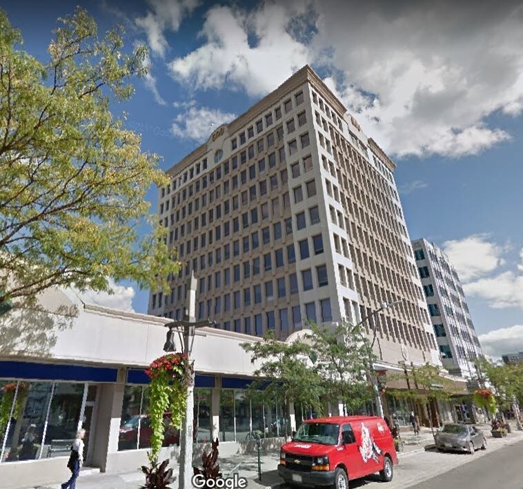 500 Ouellette Ave, Windsor, ON à vendre Photo du bâtiment- Image 1 de 1