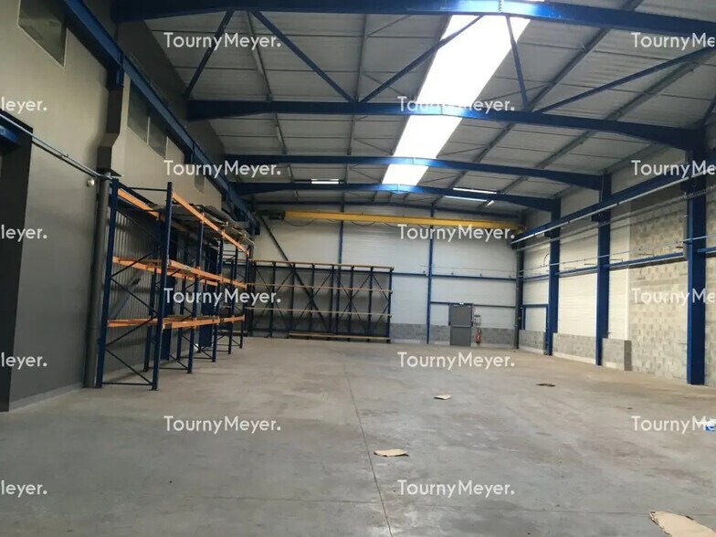 Flex dans Saint-Jean-d'Illac à louer - Photo du bâtiment - Image 2 de 7