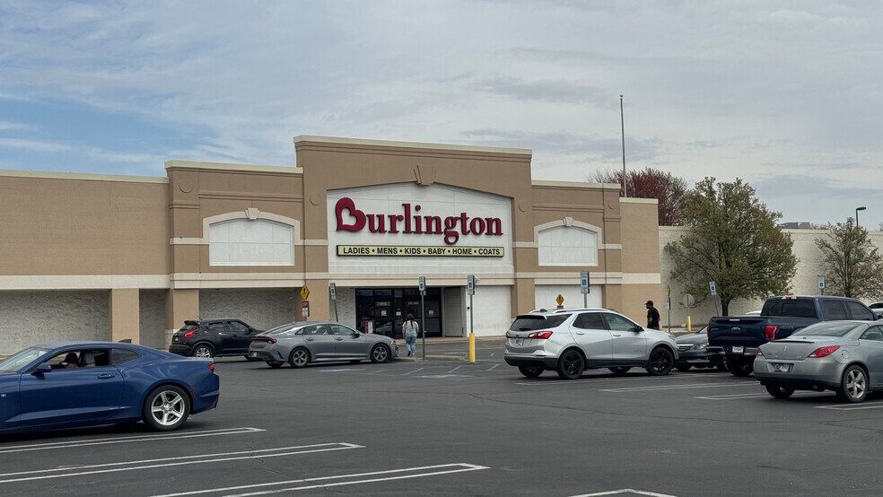7901 S US 31, Indianapolis, IN for lease - Building Photo - Image 2 of 7