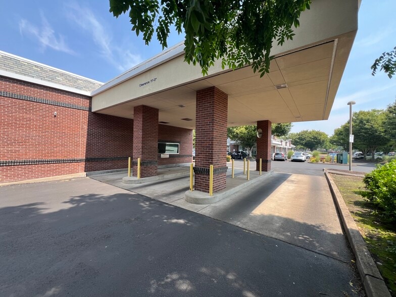 2850 Crescent Ave, Eugene, OR for lease - Building Photo - Image 3 of 4