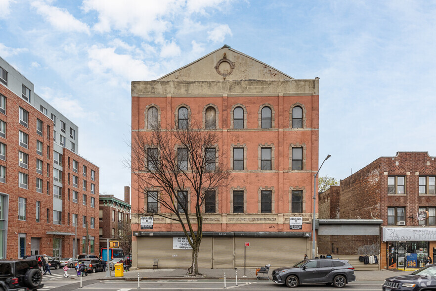 5018 4th Ave, Brooklyn, NY for lease - Building Photo - Image 2 of 7