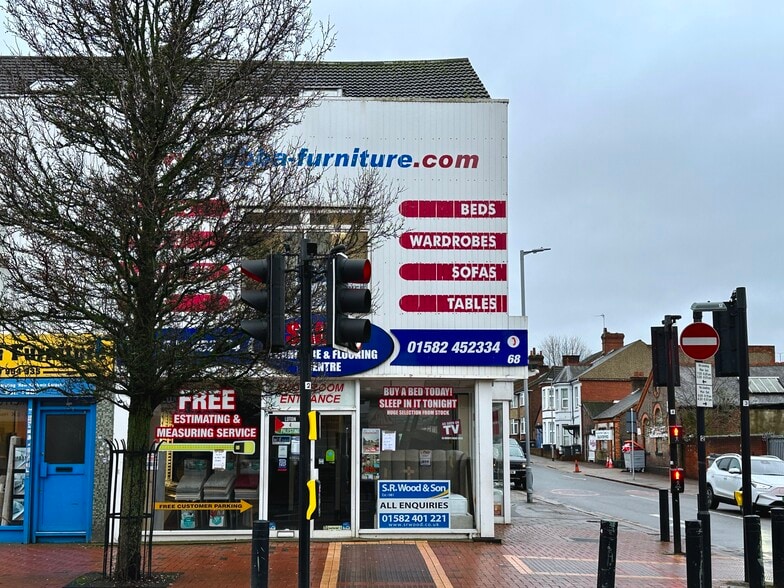 68 Dunstable Rd, Luton for sale - Building Photo - Image 2 of 6