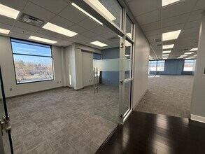 8899 S 700 E, Sandy, UT à louer Photo intérieure- Image 2 de 4