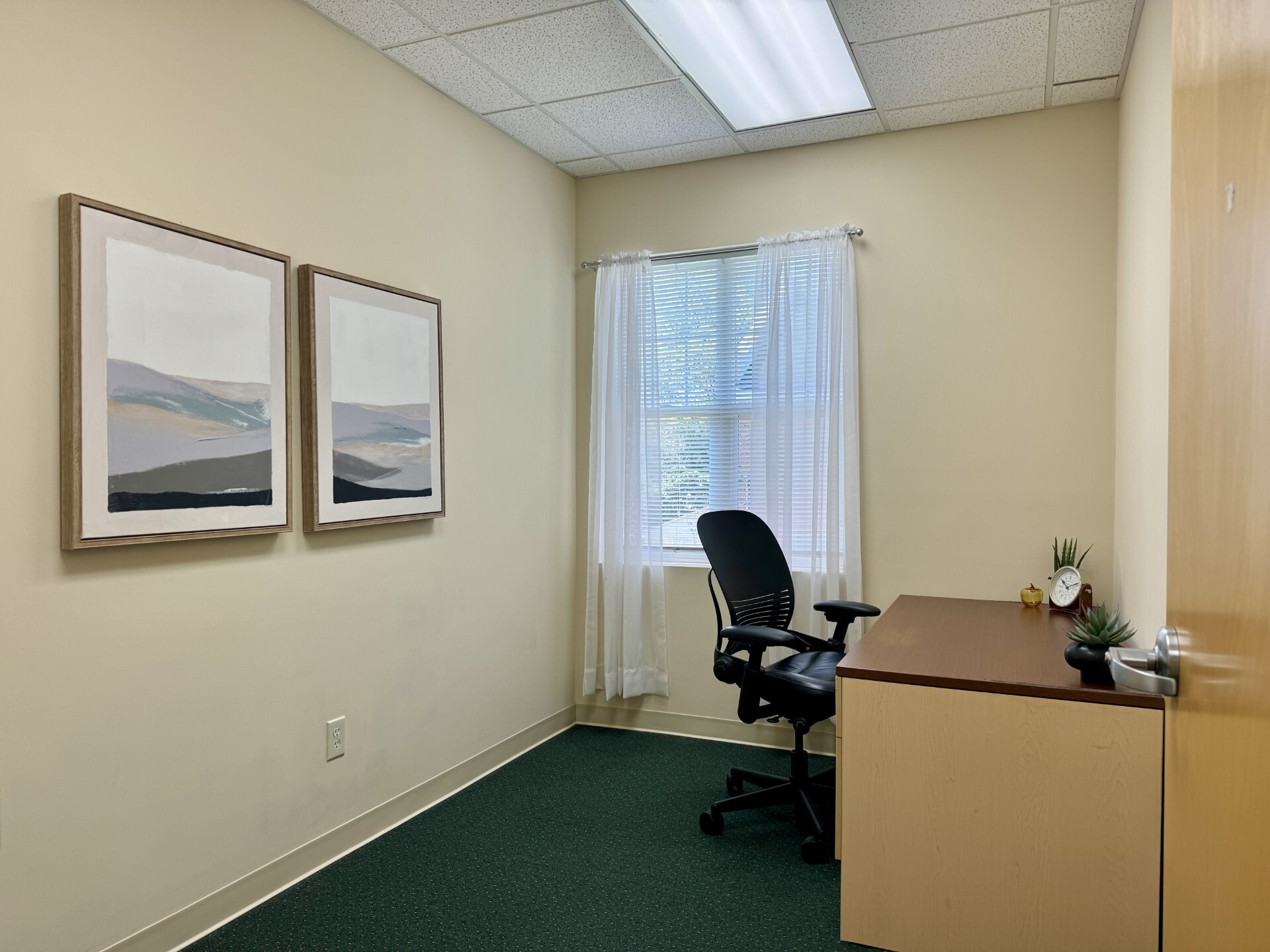 1213 Culbreth Dr, Wilmington, NC for lease Interior Photo- Image 1 of 7