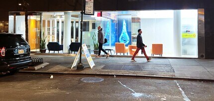 144 E 44th St, New York, NY for lease Building Photo- Image 2 of 8