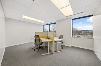 411 Eagleview Blvd, Exton, PA for lease Interior Photo- Image 2 of 13