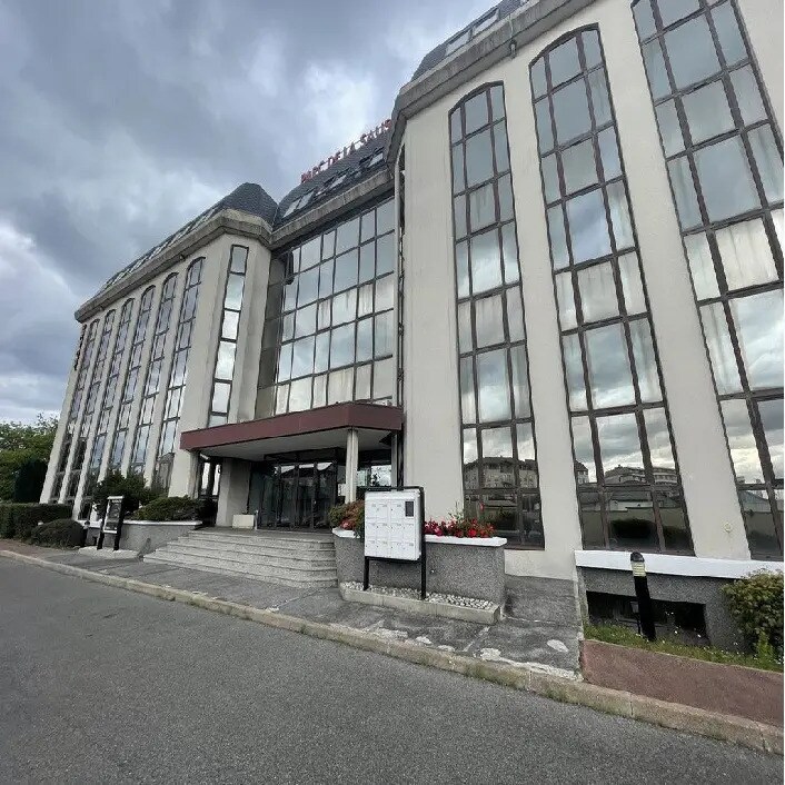 15 Route De Fontainebleau, Vitry-sur-Seine for lease Primary Photo- Image 1 of 29