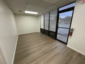 6240 39th St N, Pinellas Park, FL à louer Photo intérieure- Image 1 de 6