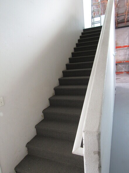 209 E Brooks Ave, North Las Vegas, NV à louer - Photo intérieure - Image 2 de 23