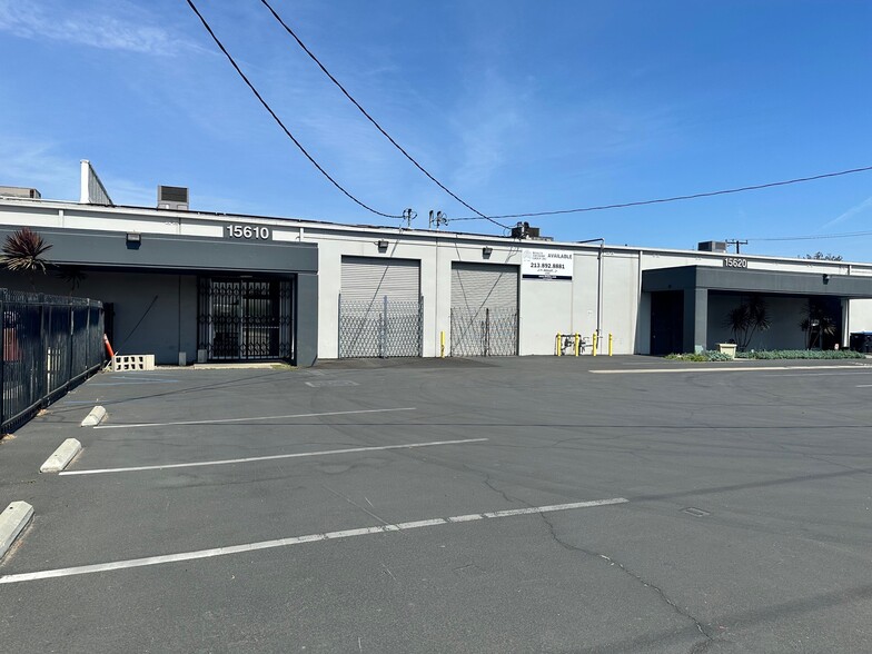 15610-15630 S Figueroa St, Gardena, CA for lease - Building Photo - Image 2 of 26