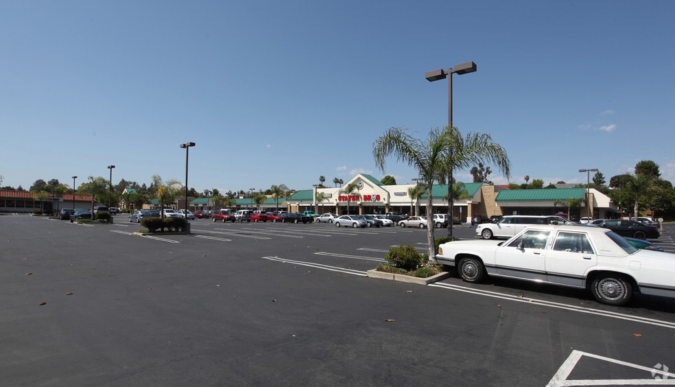 1220-1364 E Mission Ave, San Marcos, CA for lease - Building Photo - Image 2 of 10