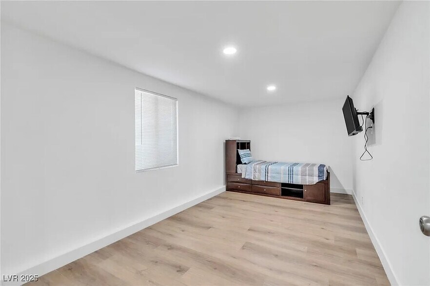 4785 San Sebastian Ave, Las Vegas, NV à vendre - Photo du bâtiment - Image 3 de 26