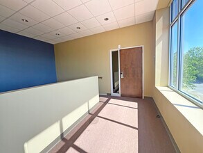 230-232 N Plaza Dr, Nicholasville, KY for lease Interior Photo- Image 2 of 16