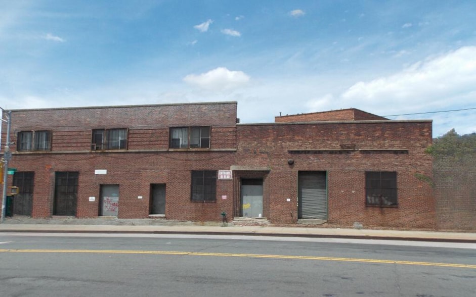 58-01 Grand Ave, Maspeth, NY for sale - Building Photo - Image 3 of 3