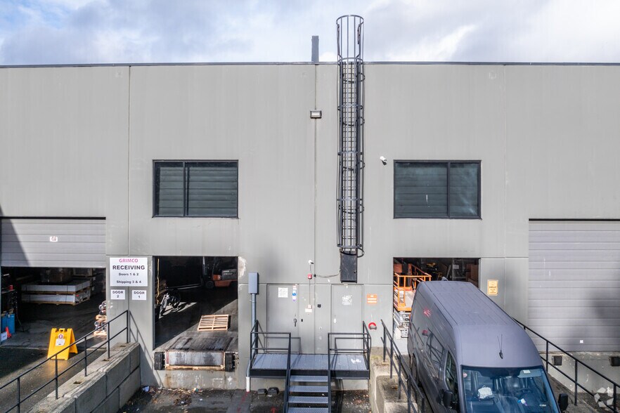 6741 Cariboo Rd, Burnaby, BC for lease - Building Photo - Image 2 of 4