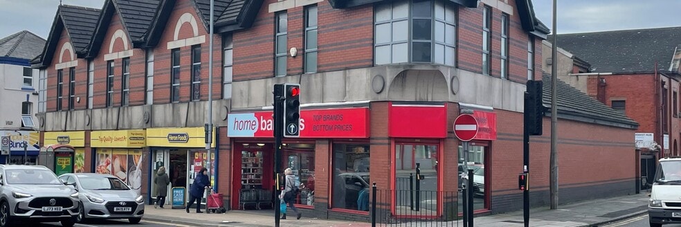 49 County Rd, Liverpool à vendre - Photo du bâtiment - Image 2 de 4