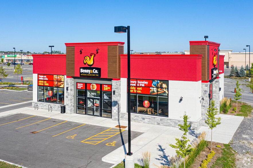 5671 Hazeldean Rd, Ottawa, ON à vendre - Photo principale - Image 1 de 1