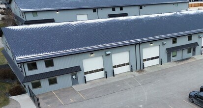 763 Kapelus Dr, West St Paul, MB for lease Building Photo- Image 2 of 8