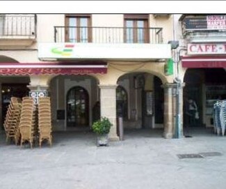 Plus de détails pour Multi-résidentiel à vendre