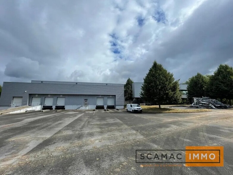 Office in Wissous for lease - Building Photo - Image 1 of 10