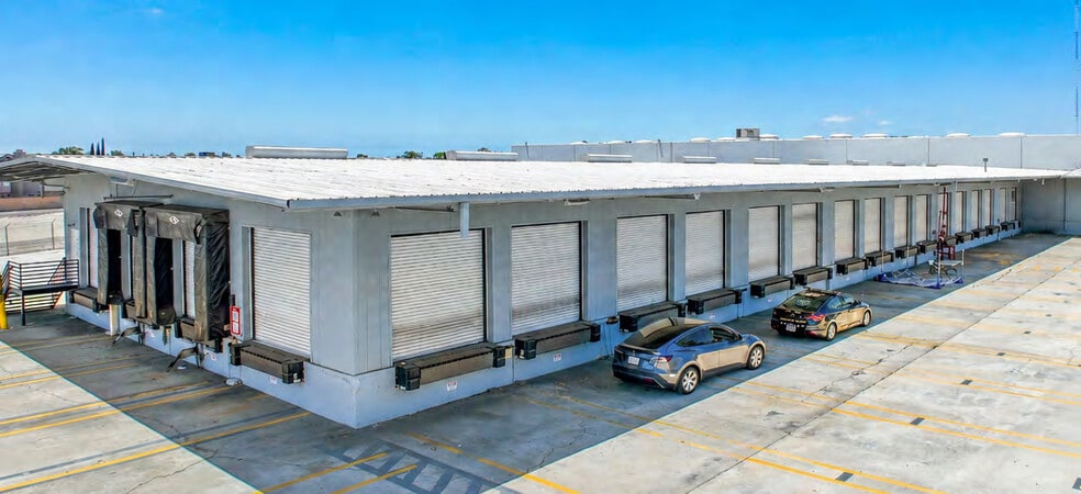 5650 Dolly Ave, Buena Park, CA for lease - Building Photo - Image 2 of 8