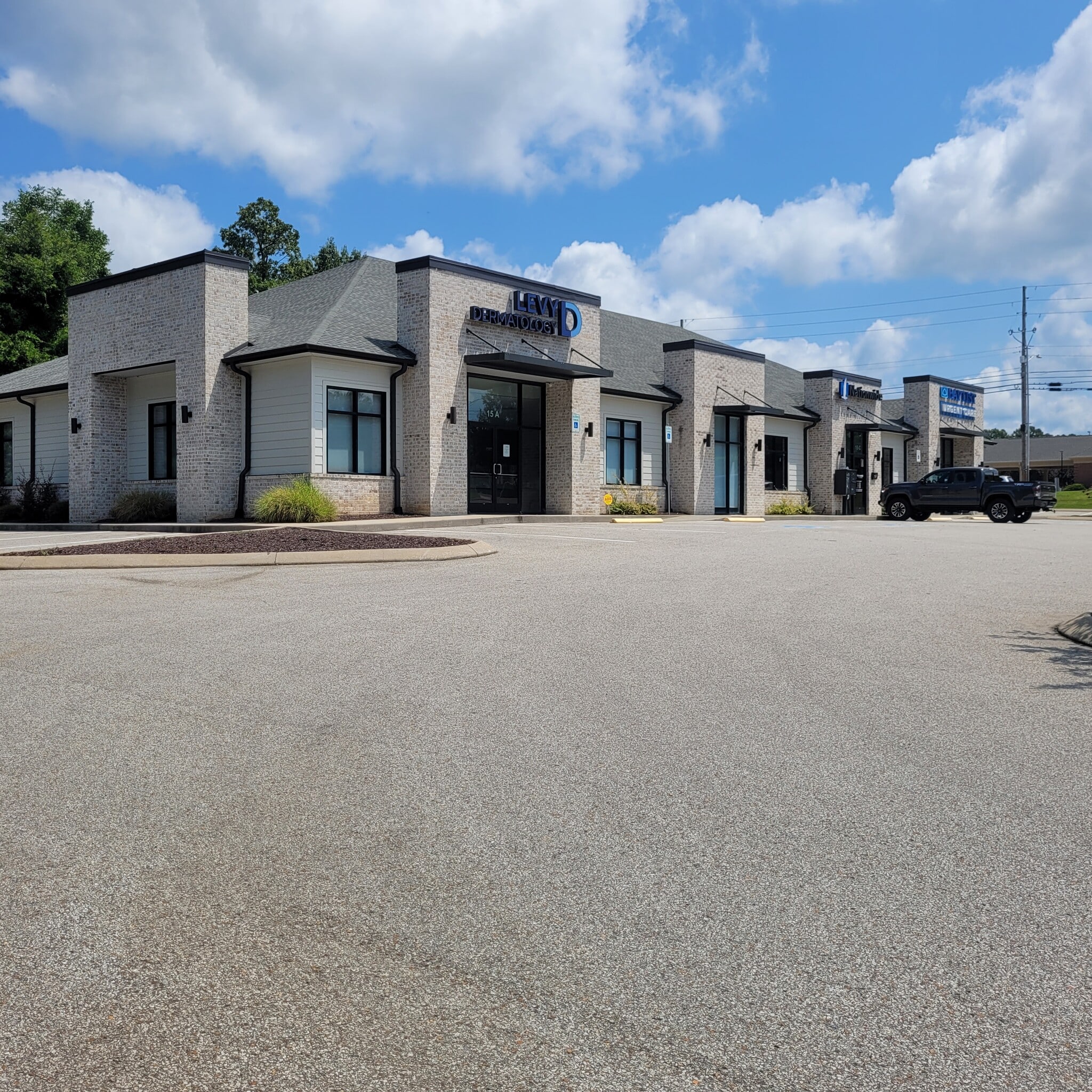 15 Old Humboldt Rd, Jackson, TN for lease Building Photo- Image 1 of 6
