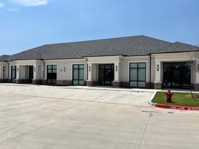3117 Bailey Dr, Fort Worth, TX à vendre - Photo du bâtiment - Image 2 de 30