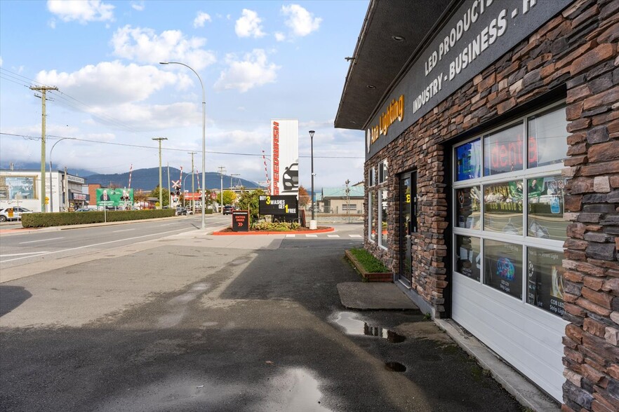 8896 Young Rd, Chilliwack, BC for lease - Building Photo - Image 3 of 15