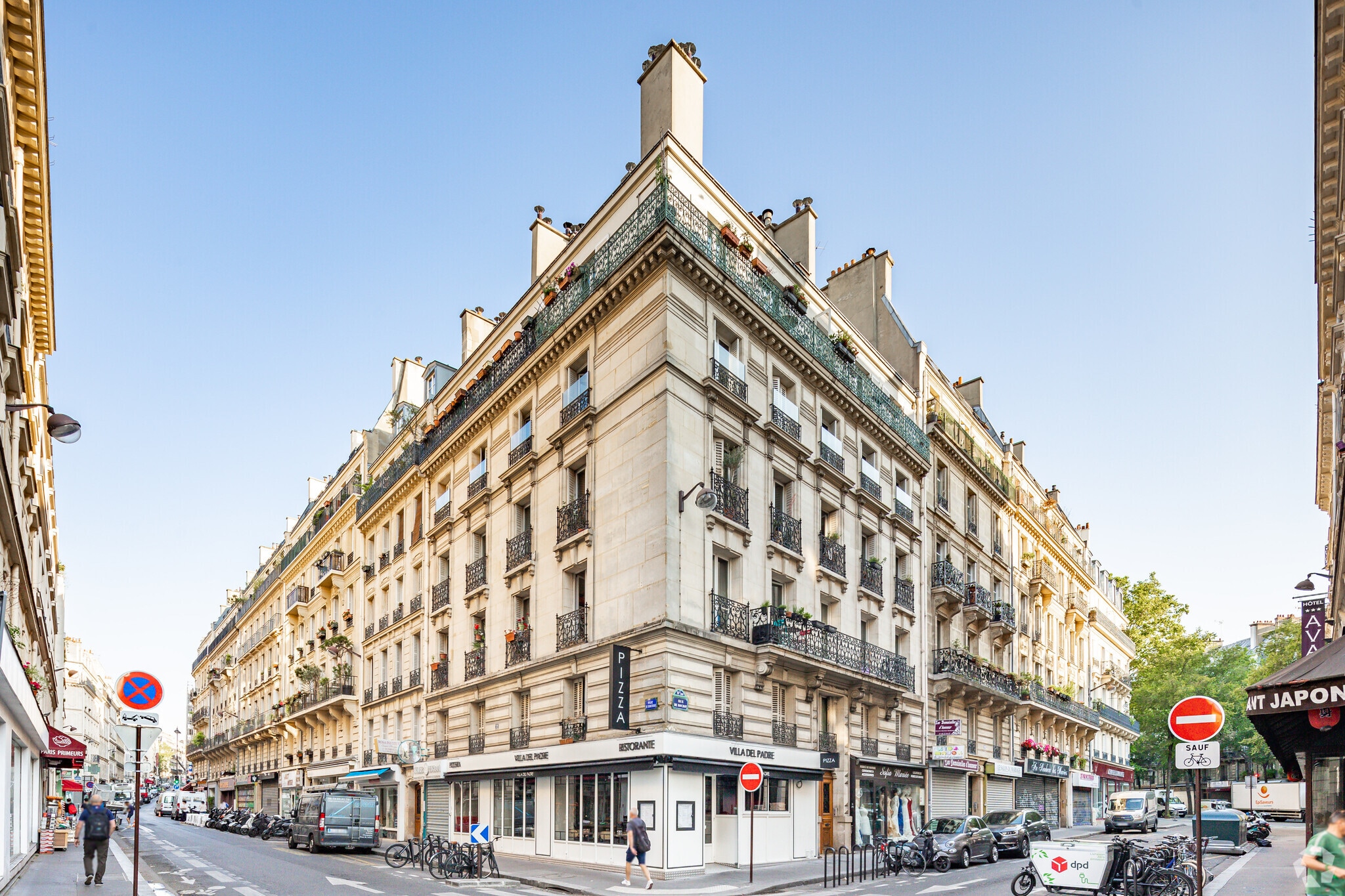 27 Rue De Rocroy, Paris for sale Primary Photo- Image 1 of 2