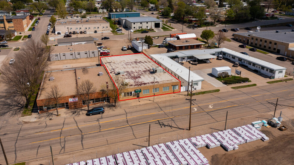 2306 E Broadway Ave, Bismarck, ND for sale - Building Photo - Image 1 of 1