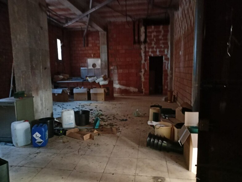 Commerce de détail dans Cáceres à louer - Photo intérieure - Image 1 de 5