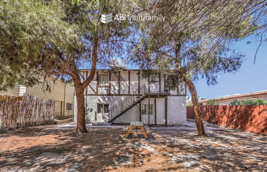 376 N 15th St, Las Vegas, NV à vendre - Photo du bâtiment - Image 3 de 8