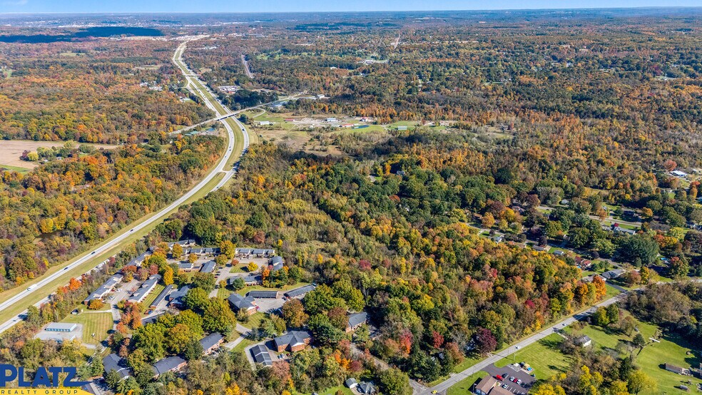 Logangate Road, Youngstown, OH à vendre - Photo du bâtiment - Image 2 de 4