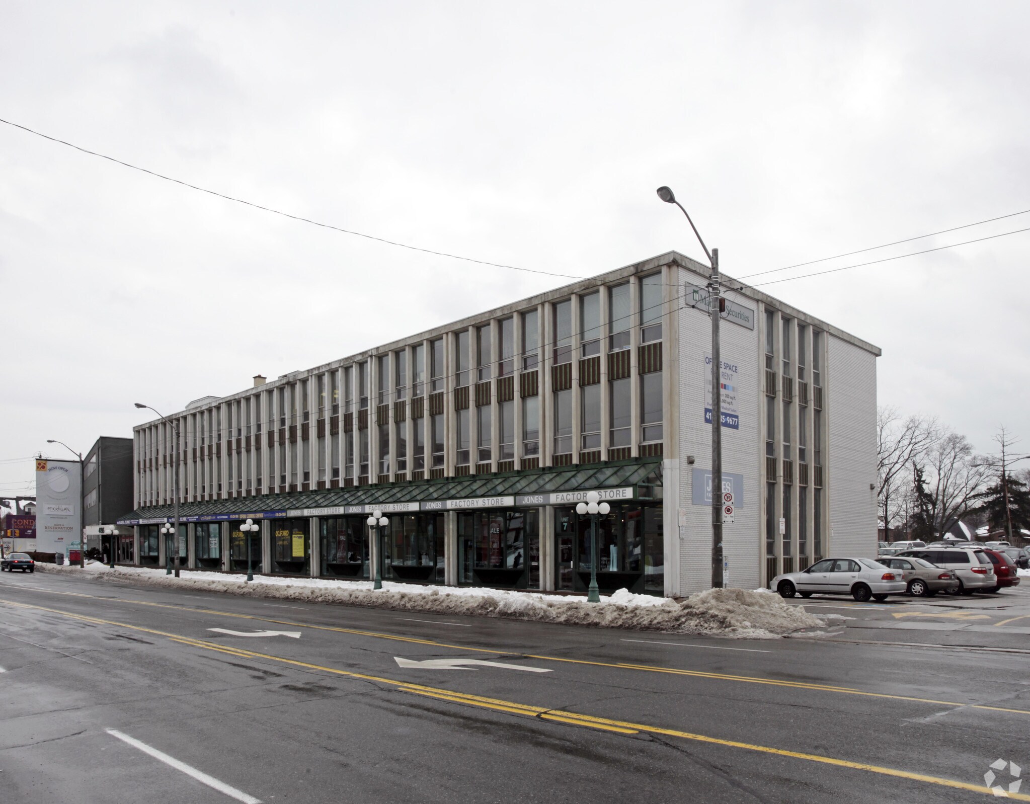 4195 Dundas St W, Toronto, ON à vendre Photo principale- Image 1 de 1