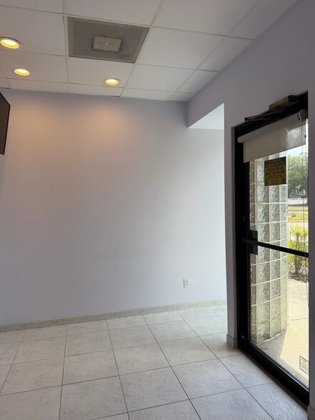 3830 Tampa Rd, Palm Harbor, FL for sale - Building Photo - Image 2 of 12