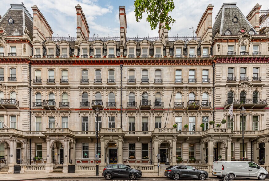 26 Grosvenor Gdns, Londres à louer - Photo du bâtiment - Image 1 de 14
