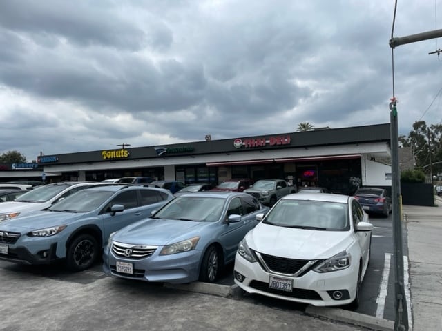 1817-1835 Cesar Chavez Ave, Los Angeles, CA à louer - Photo du bâtiment - Image 3 de 7