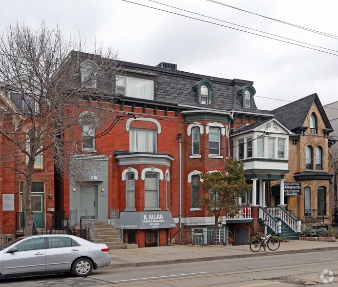 210 Carlton St, Toronto, ON for sale - Primary Photo - Image 1 of 1