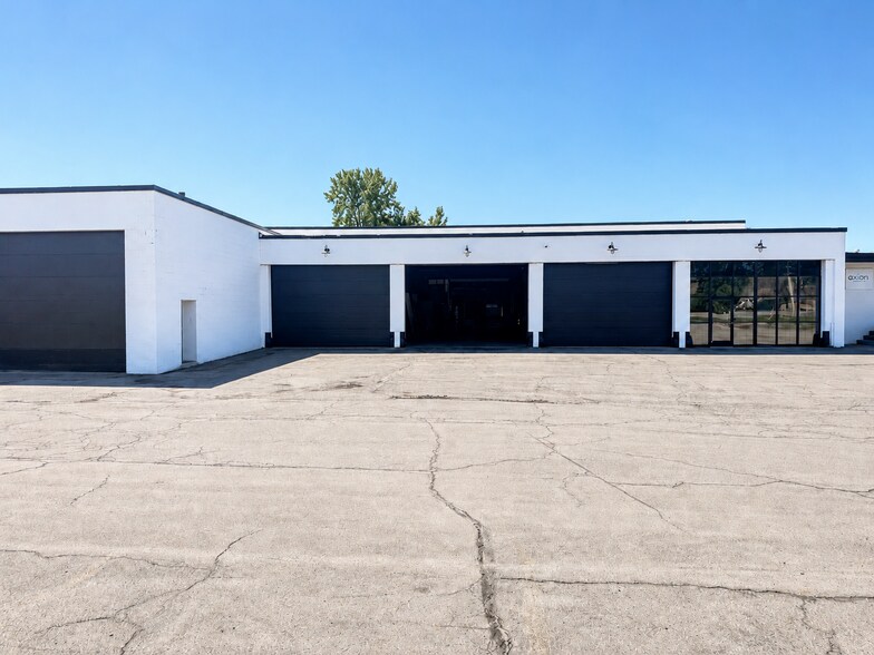 6146 Molloy Rd, East Syracuse, NY à louer - Photo du bâtiment - Image 1 de 13
