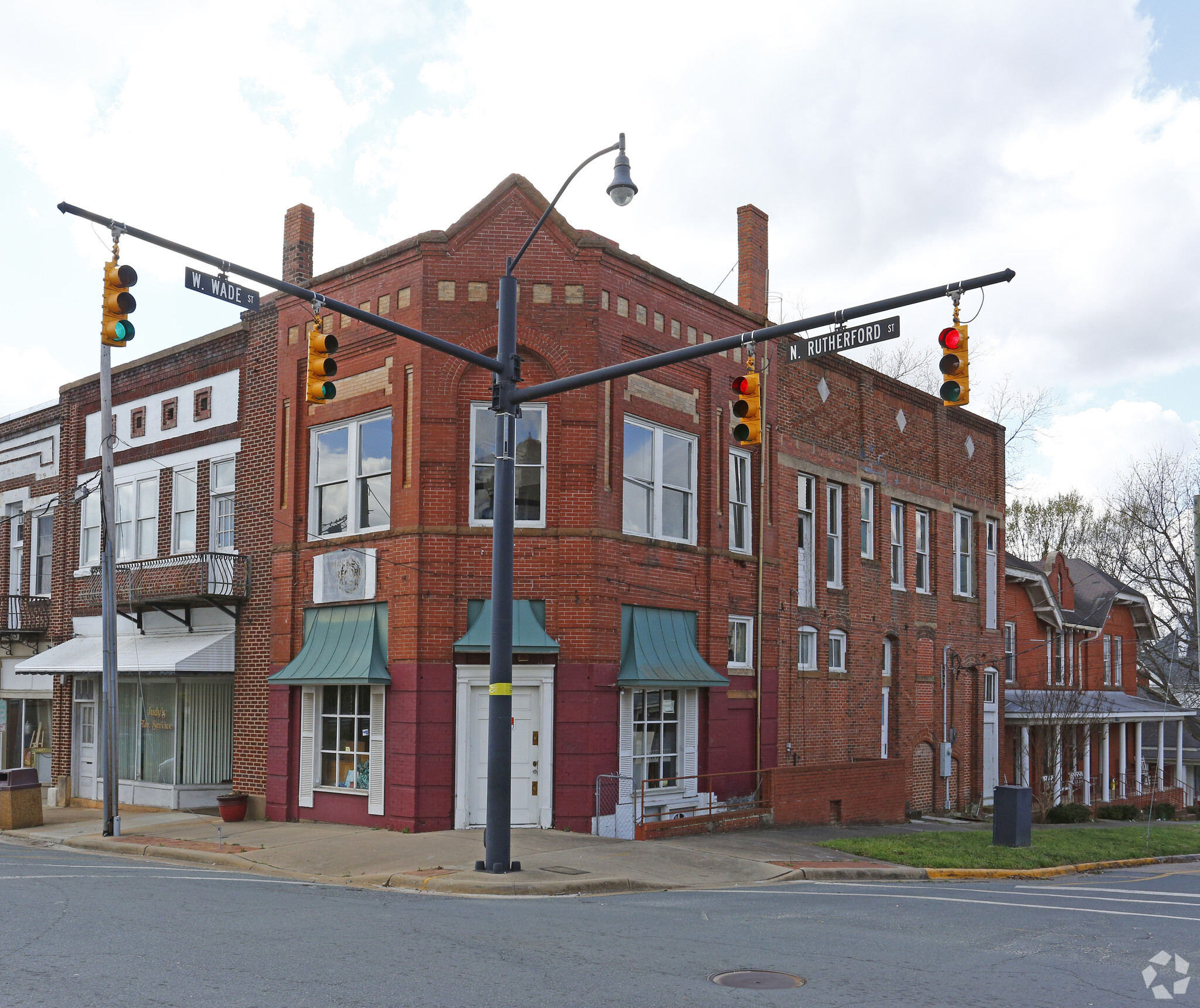 100 S Rutherford St, Wadesboro, NC à vendre Photo principale- Image 1 de 1